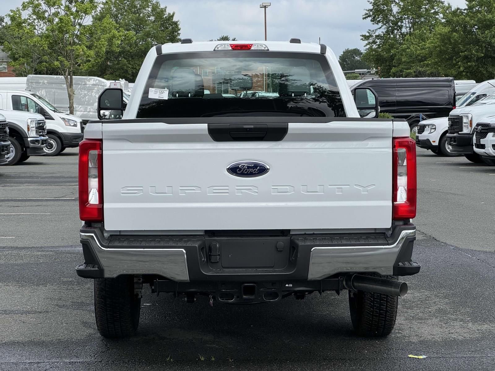 New 2025 Ford F250 XLT w/ FX4 Off-Road Package image 3