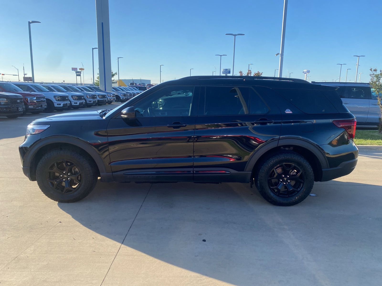 Used 2022 Ford Explorer Timberline w/ Timberline Technology Package AWD/4WD image 2
