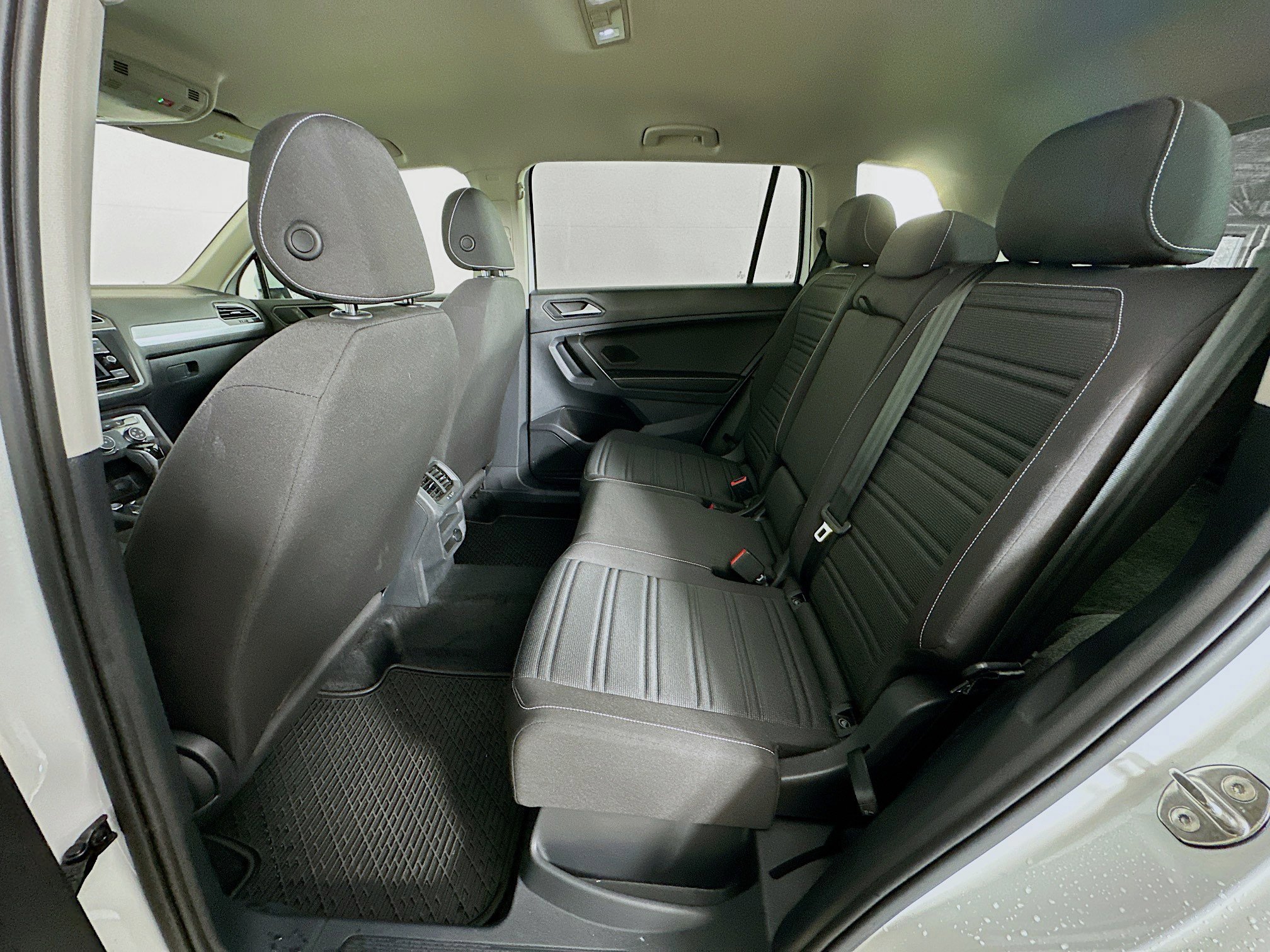 Used 2022 Volkswagen Tiguan S image 26