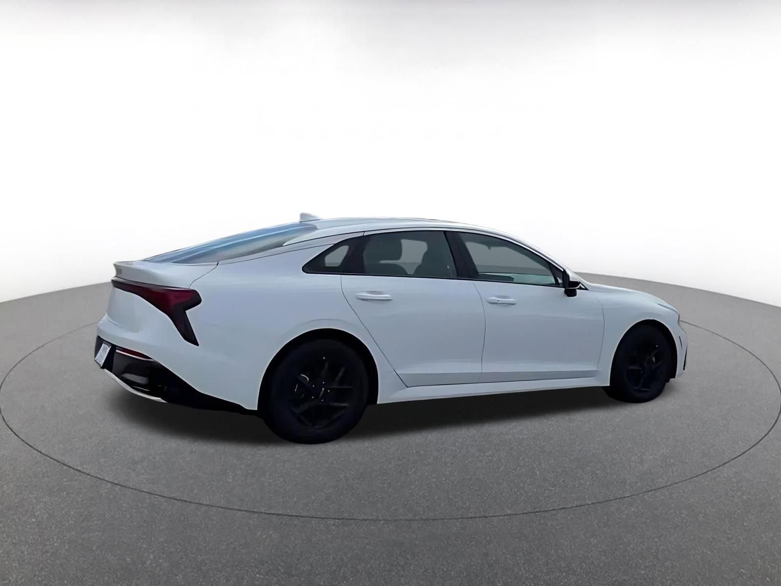 Used 2025 Kia K5 LXS image 11