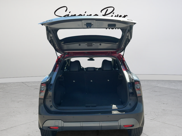 Used 2025 Nissan Kicks SR FWD image 24