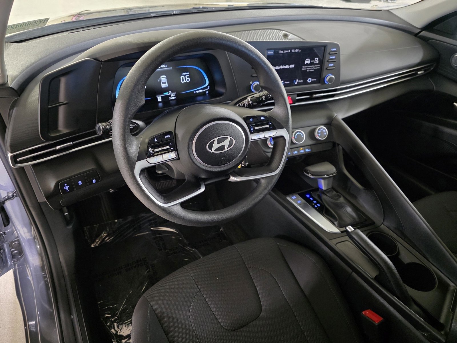 Certified 2025 Hyundai Elantra SE image 22