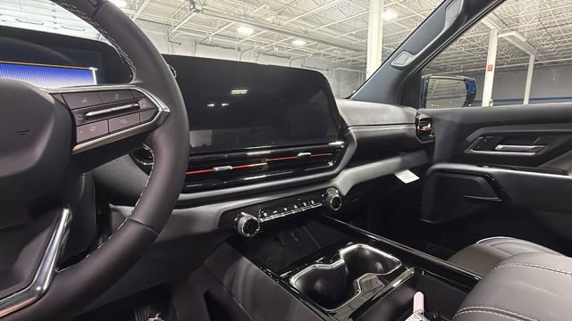 New 2026 Chevrolet Silverado EV Trail Boss AWD/4WD image 15