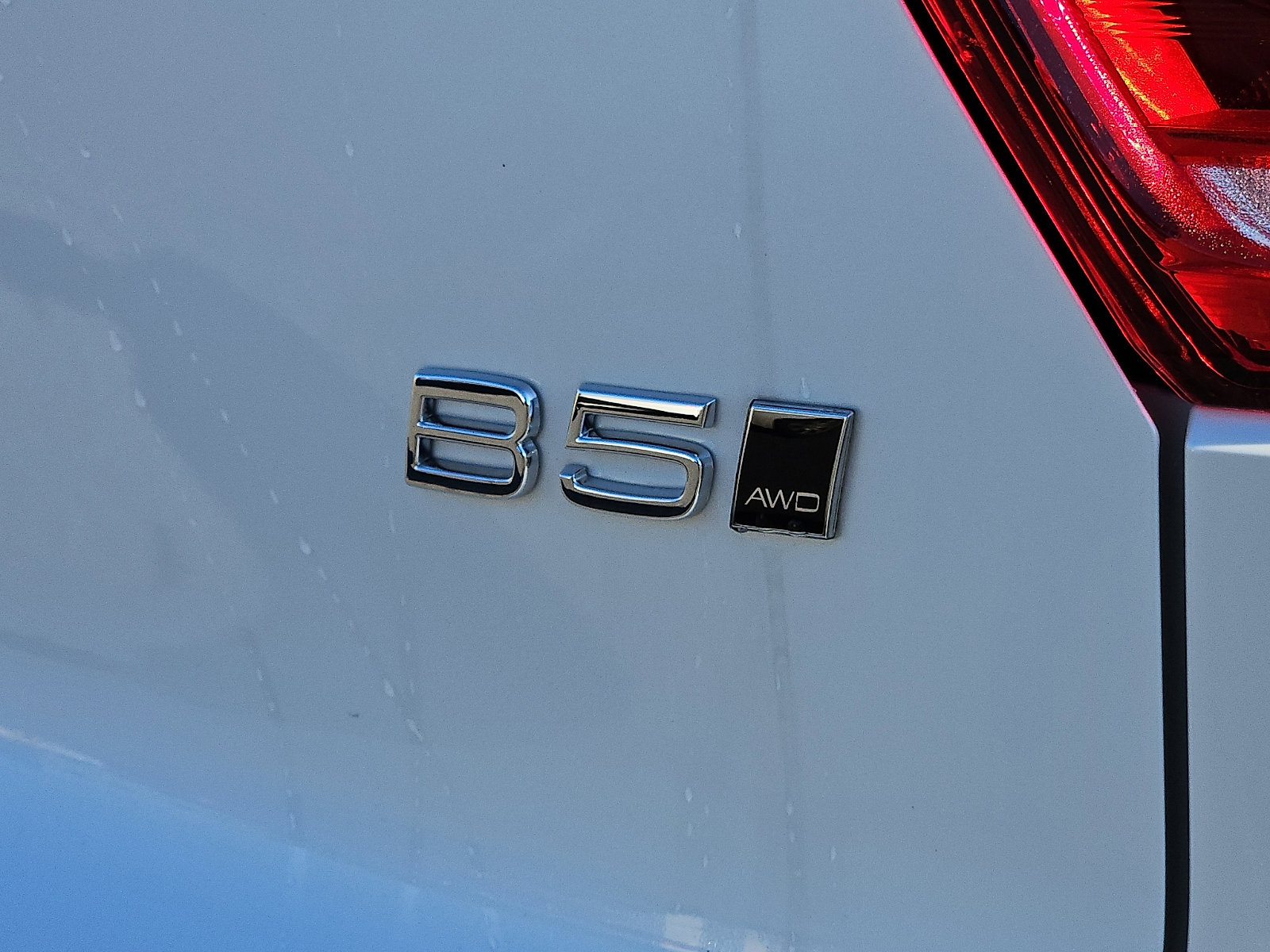 New 2026 Volvo XC40 B5 Plus w/ Protection Package Premier AWD/4WD image 8