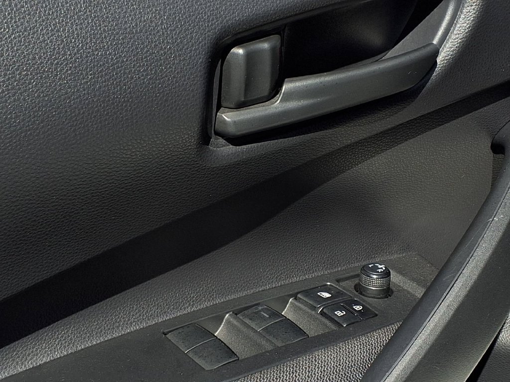 Certified 2022 Toyota Corolla LE w/ Carpet Mat Package (TMS) FWD image 18