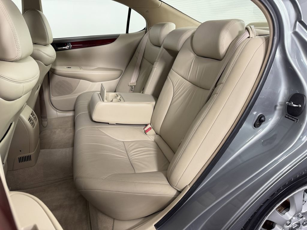 Used 2004 Lexus ES 330 image 25