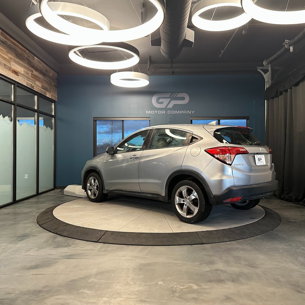 Used 2018 Honda HR-V LX image 5