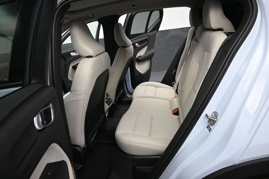 New 2026 Volvo XC40 B5 Plus w/ Protection Package Premier AWD/4WD image 13