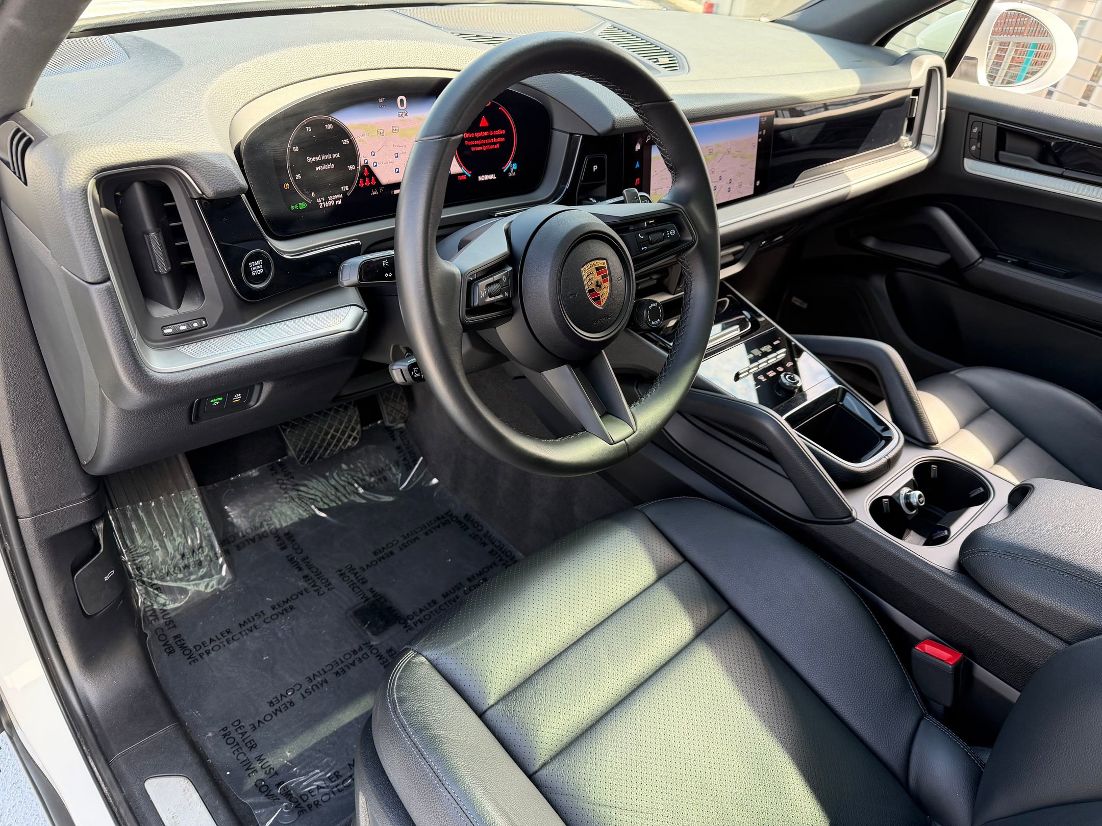 Certified 2024 Porsche Cayenne image 3