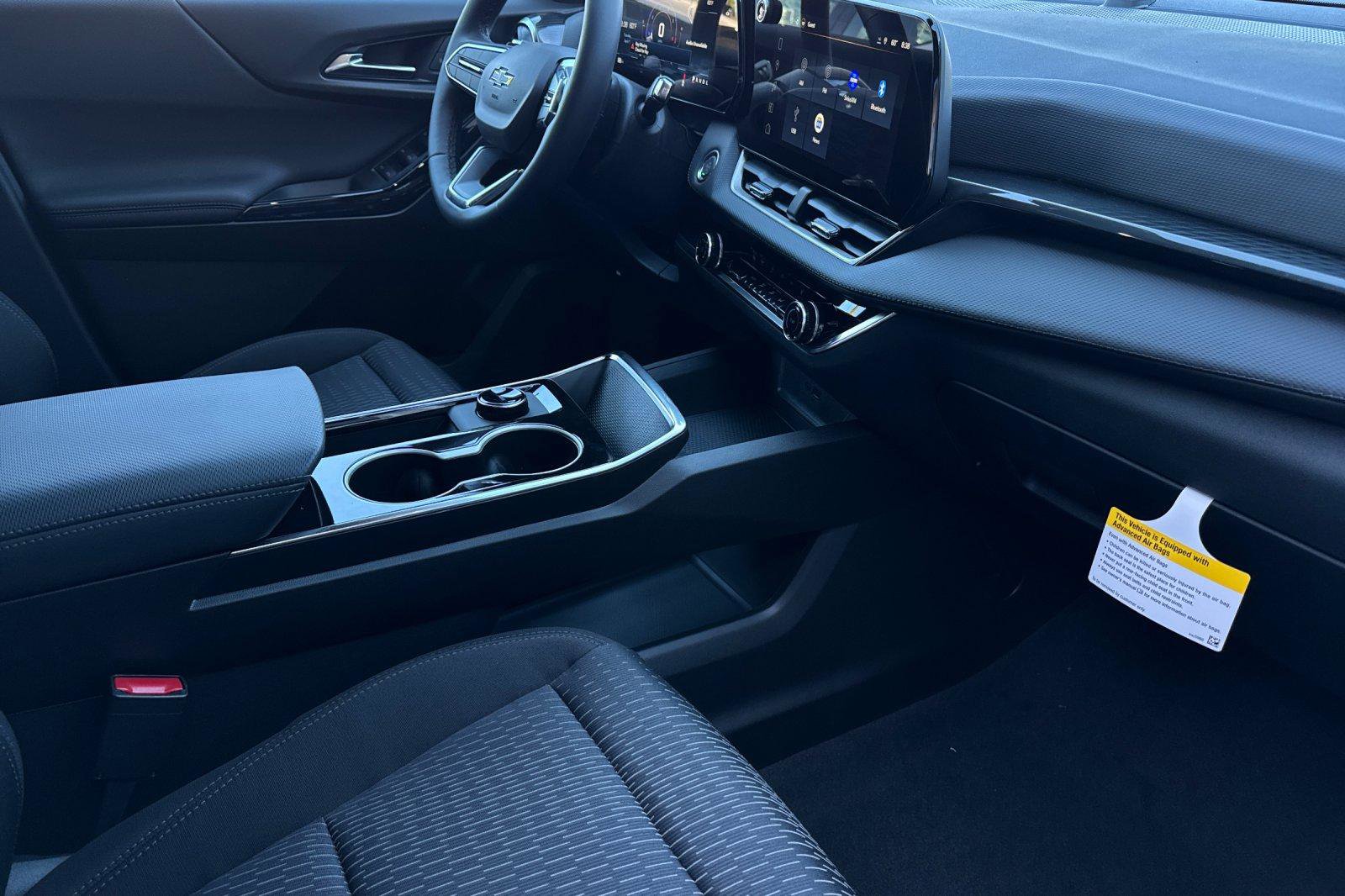 New 2026 Chevrolet Equinox LT w/ Midnight Edition FWD image 21