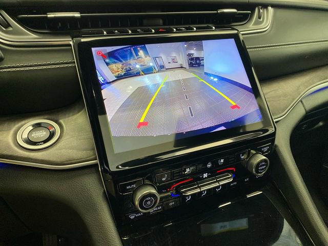 Used 2022 Jeep Grand Cherokee Overland image 25