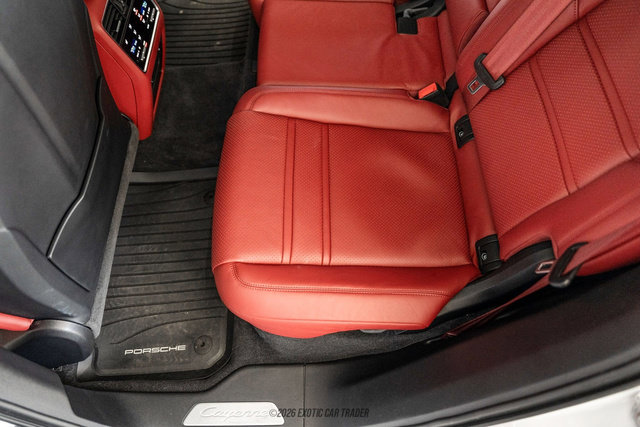 Used 2023 Porsche Cayenne Turbo AWD/4WD image 41
