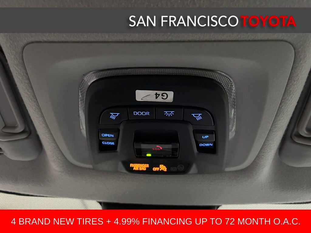 Certified 2022 Toyota Corolla Cross XLE image 31