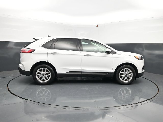 Used 2024 Ford Edge SEL AWD/4WD image 10