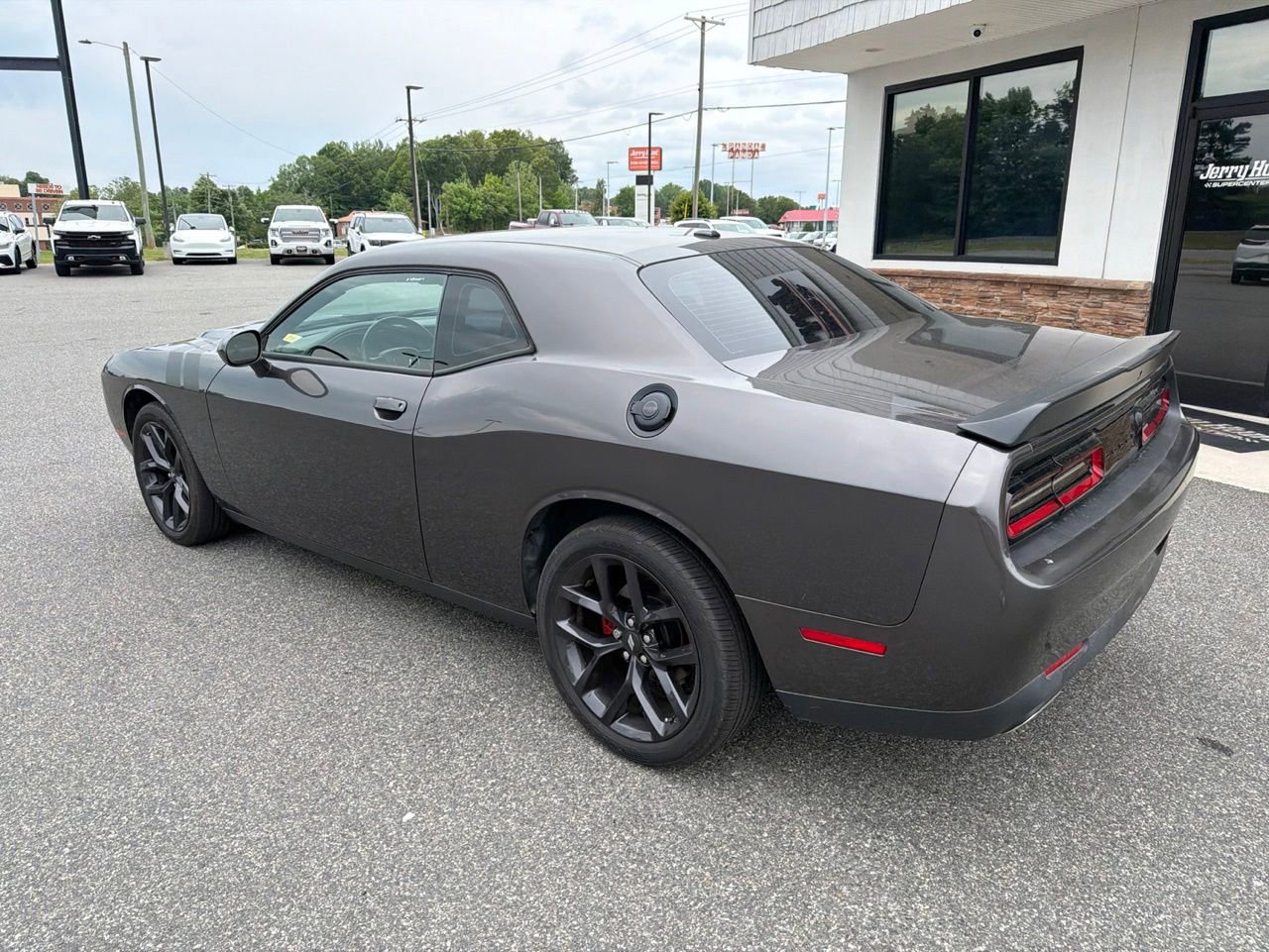 Used 2021 Dodge Challenger SXT w/ Blacktop Package RWD image 5