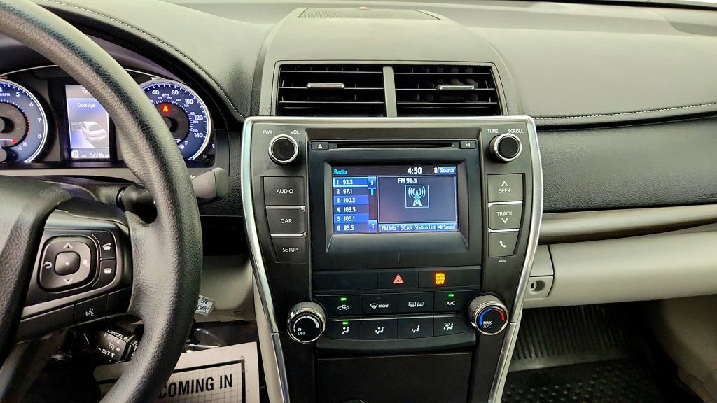 Used 2016 Toyota Camry FWD image 17