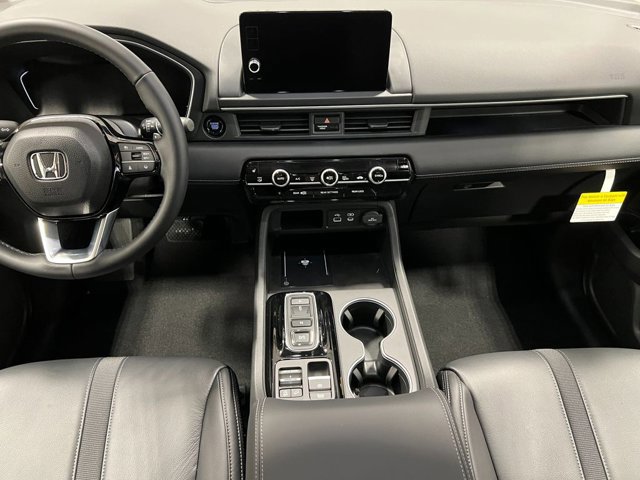 New 2025 Honda Pilot Touring image 21