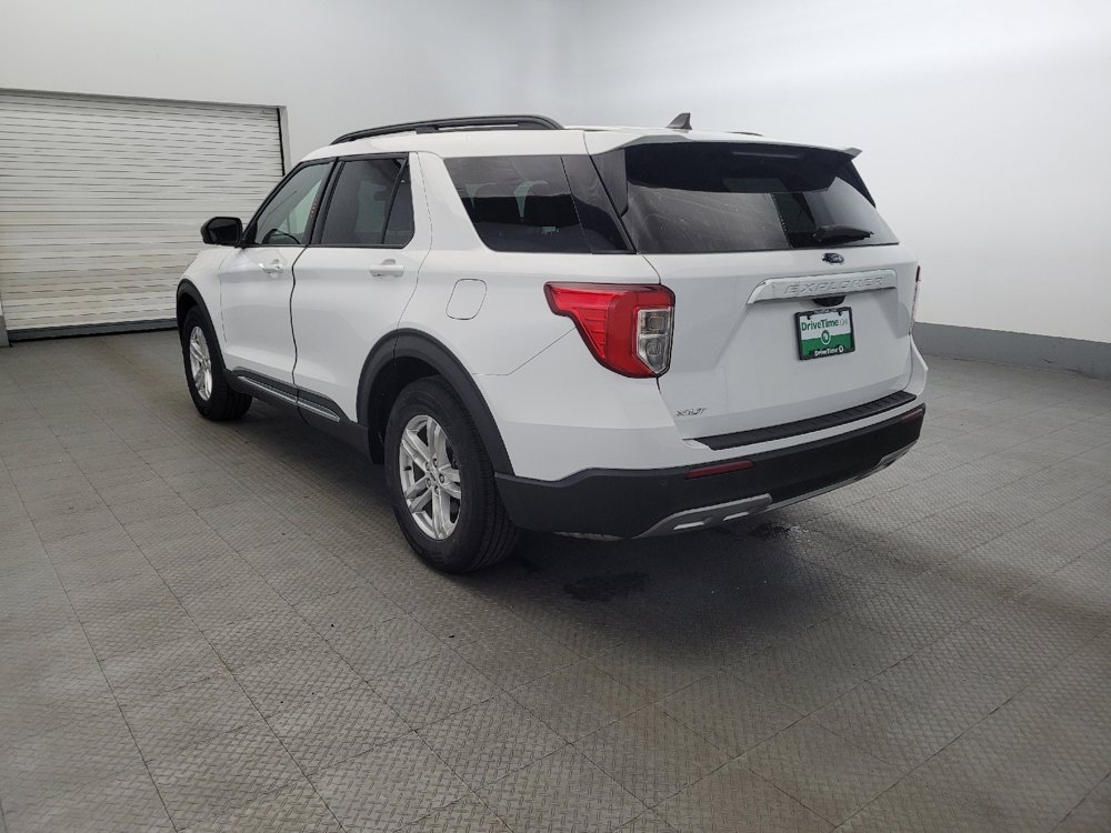 Used 2023 Ford Explorer XLT w/ Equipment Group 202A image 5