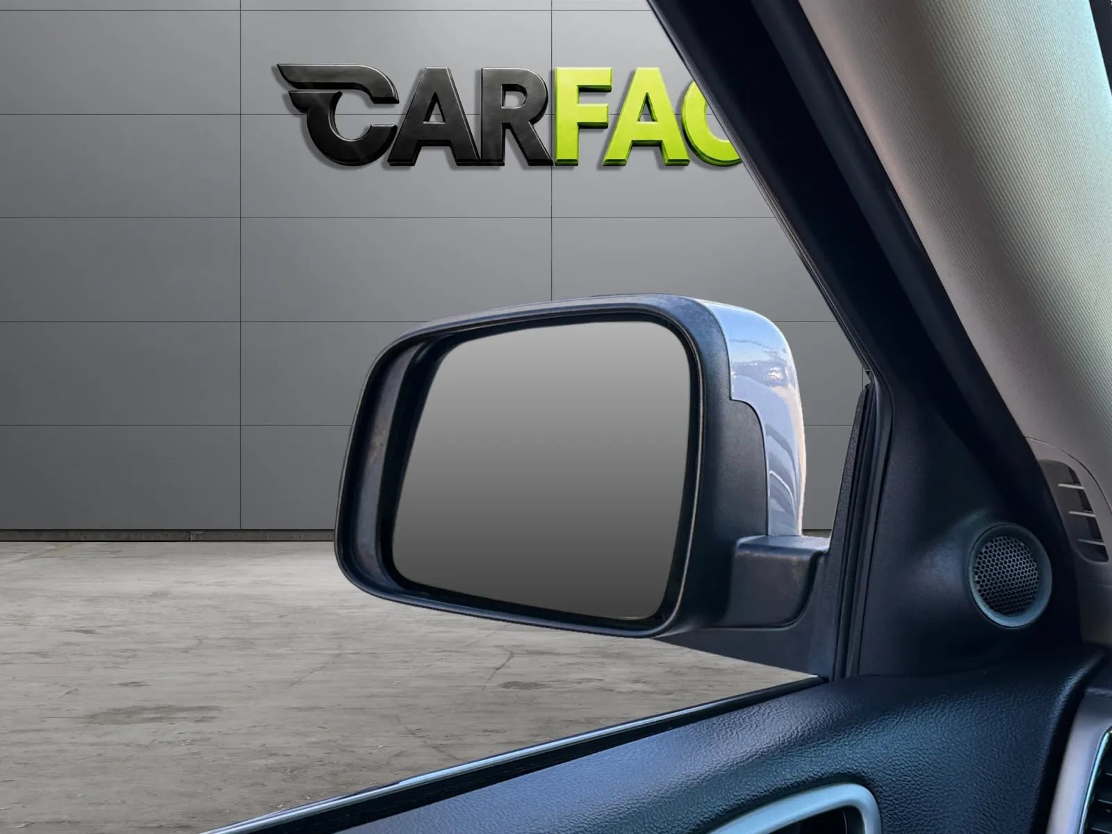 Used 2019 Jeep Grand Cherokee Laredo AWD/4WD image 41