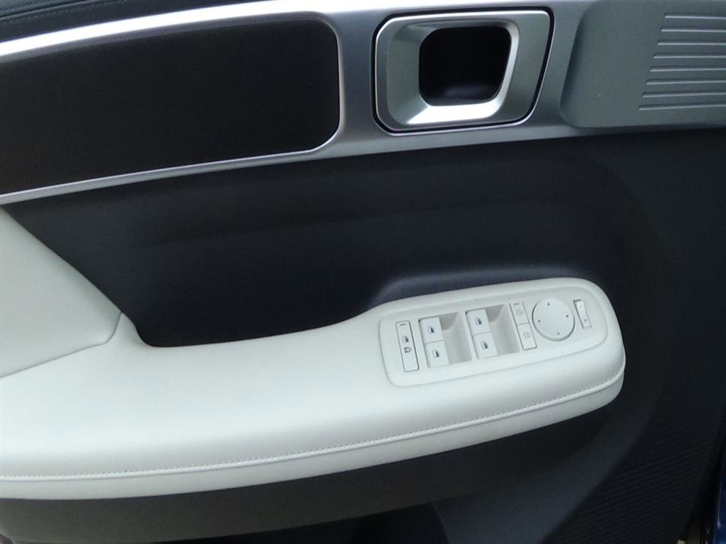 Used 2025 Hyundai Santa Fe SEL image 15