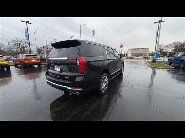 Certified 2025 GMC Yukon XL Denali image 8