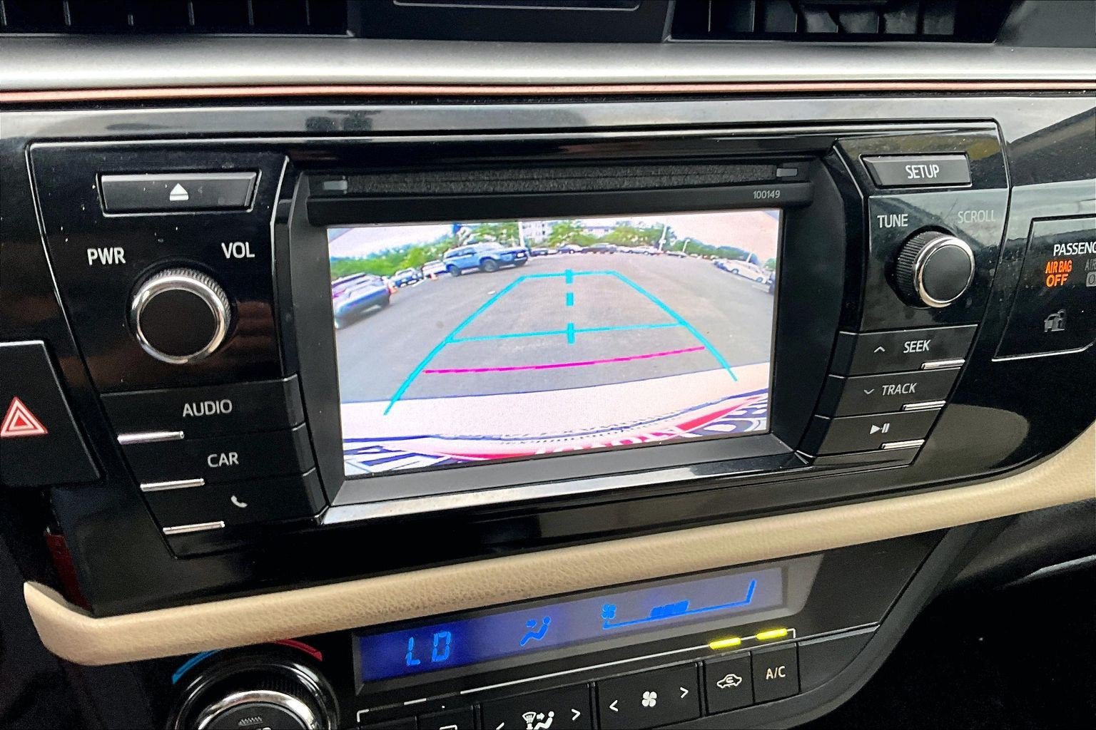 Used 2014 Toyota Corolla LE FWD image 20