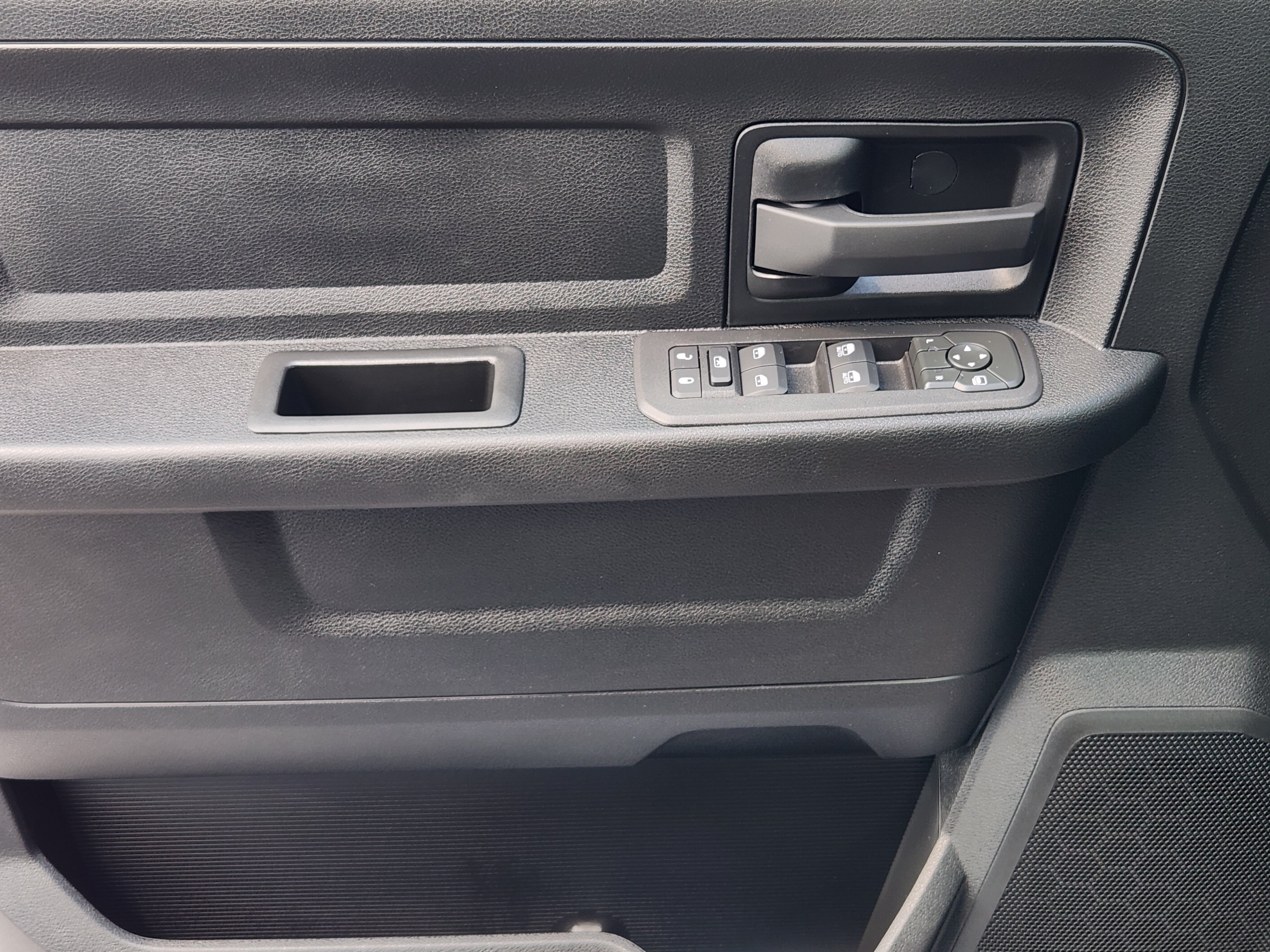 New 2026 RAM 3500 Tradesman AWD/4WD image 19