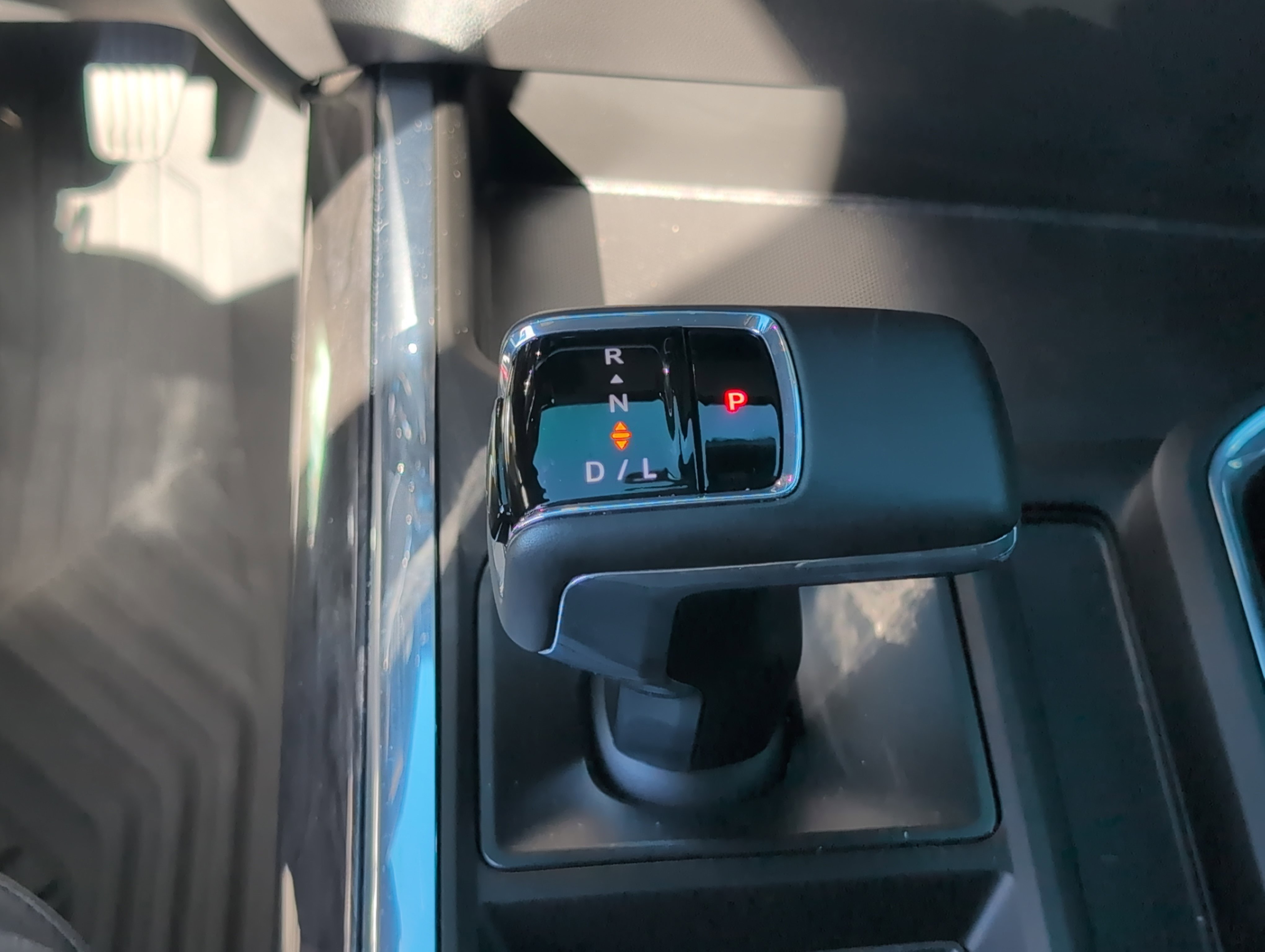 Used 2025 Chevrolet Silverado 1500 LTZ w/ Z71 Off-Road Package image 18