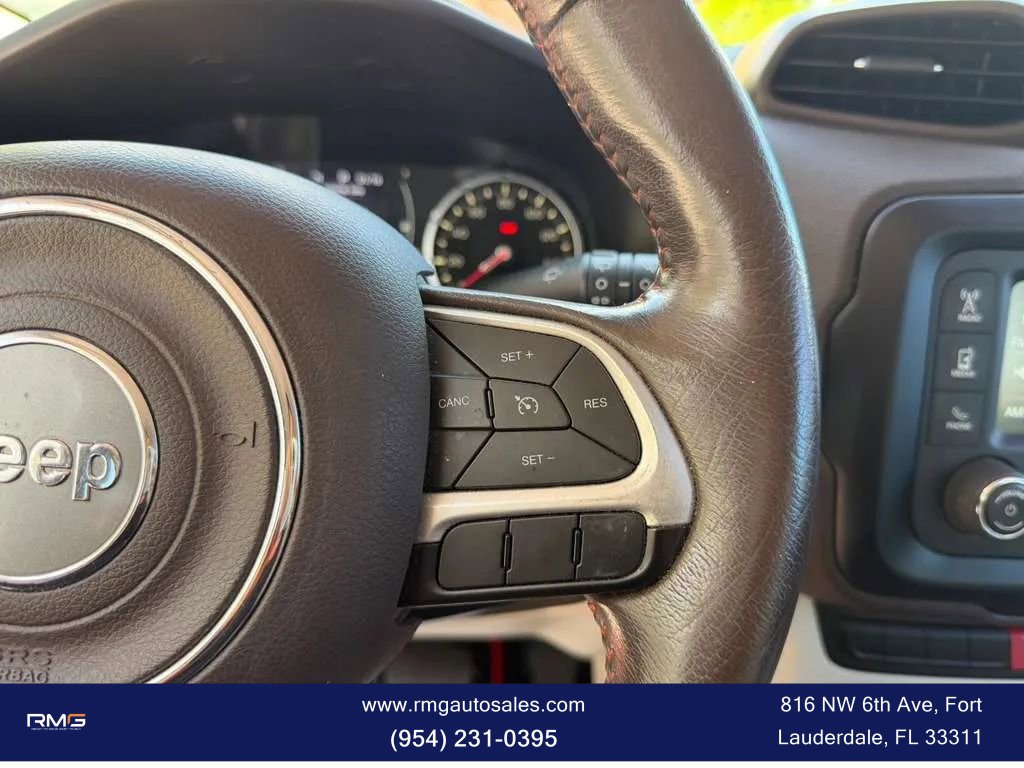 Used 2015 Jeep Renegade Latitude image 23