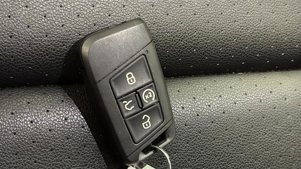 Used 2023 Volkswagen Atlas SEL image 28