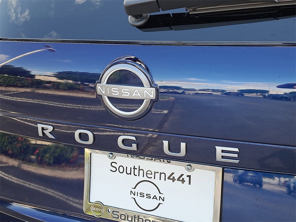 New 2026 Nissan Rogue Platinum image 9