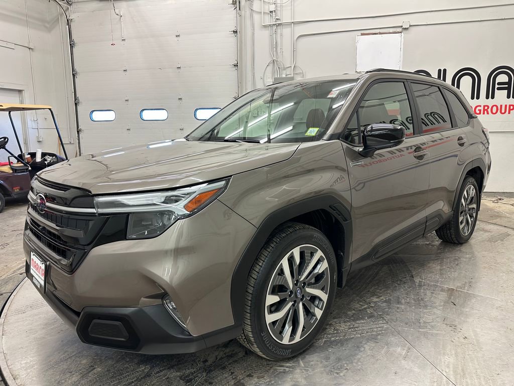 Used 2025 Subaru Forester Touring image 13