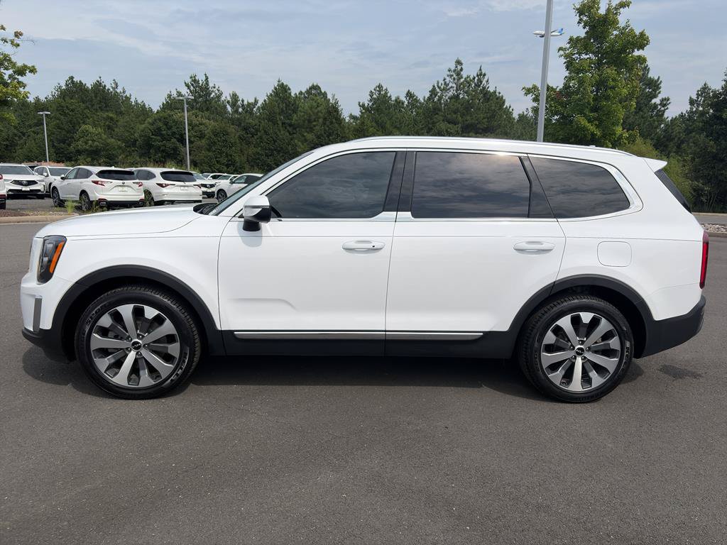 Used 2022 Kia Telluride EX w/ EX Premium Package FWD image 4