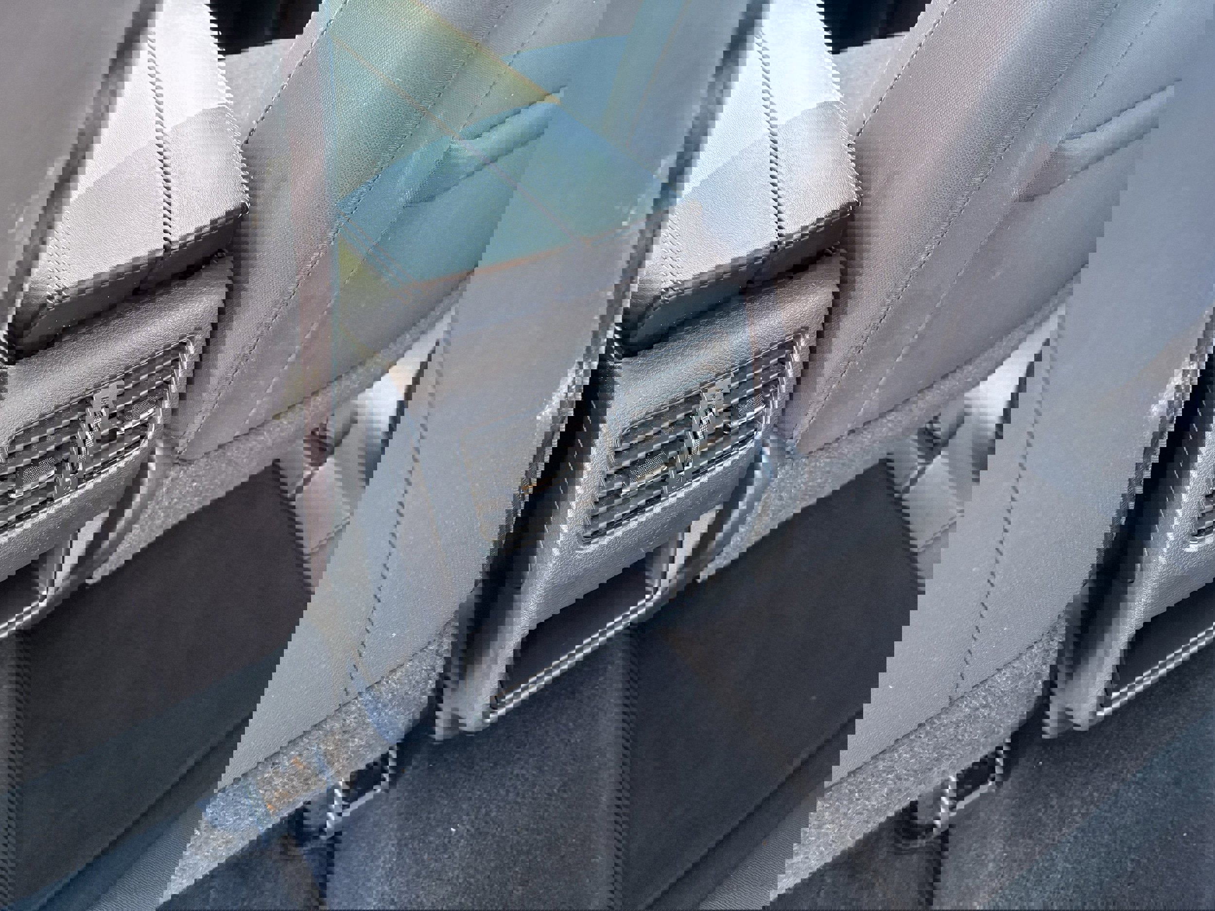 Used 2021 Nissan Rogue S image 30