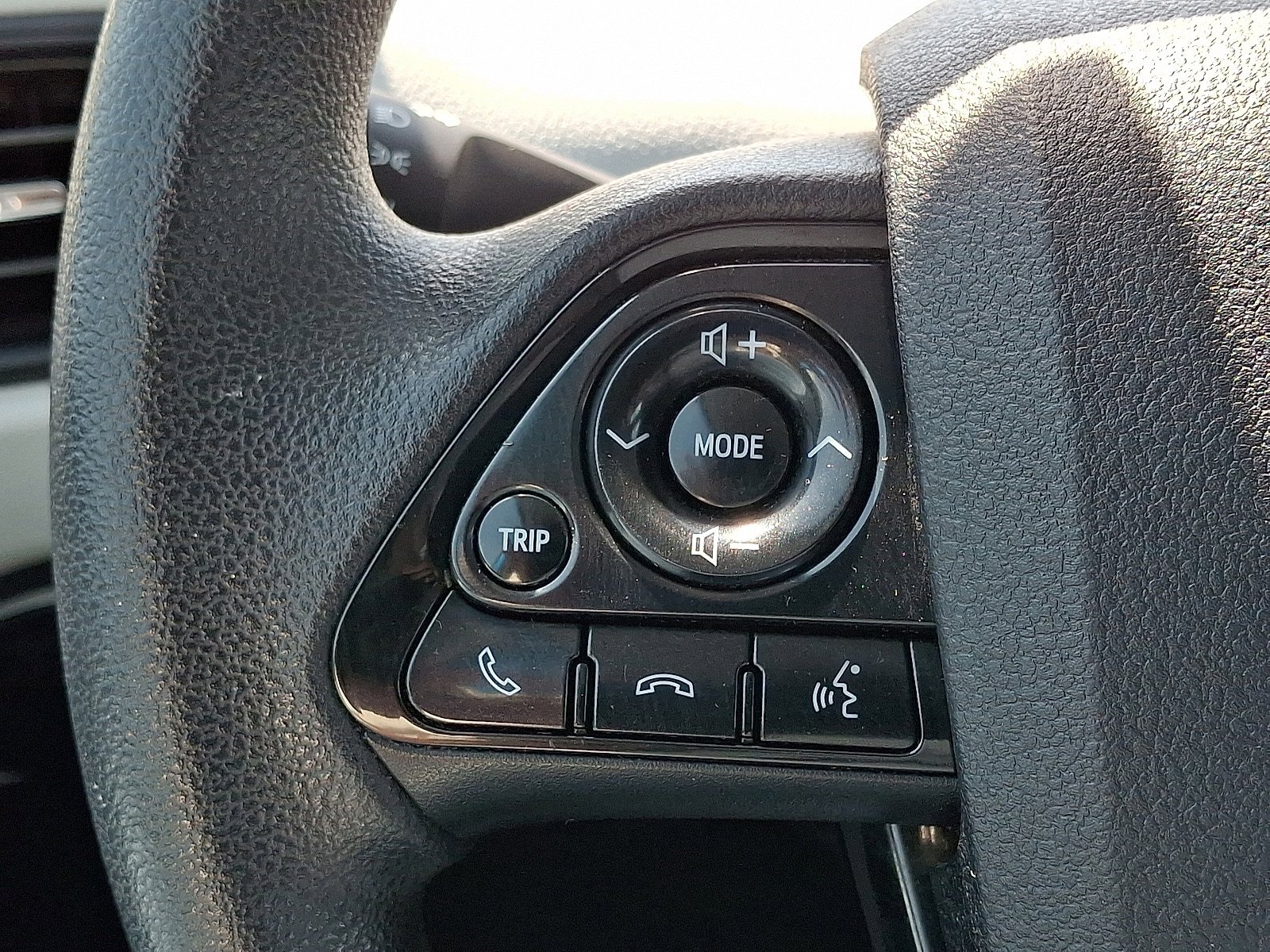 Used 2019 Toyota Prius LE FWD image 22