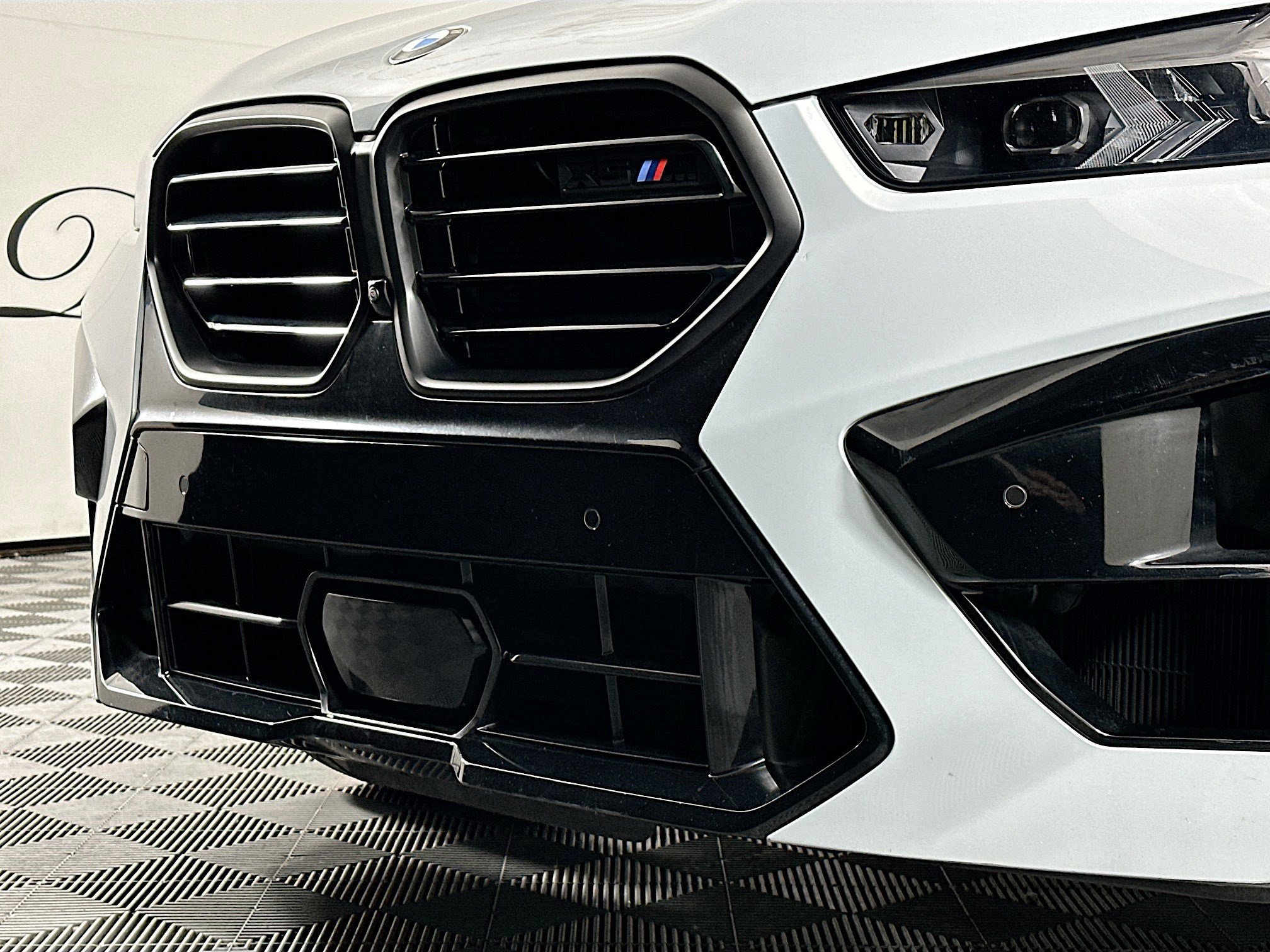 Used 2024 BMW X5 M Competition w/ Executive Package image 35