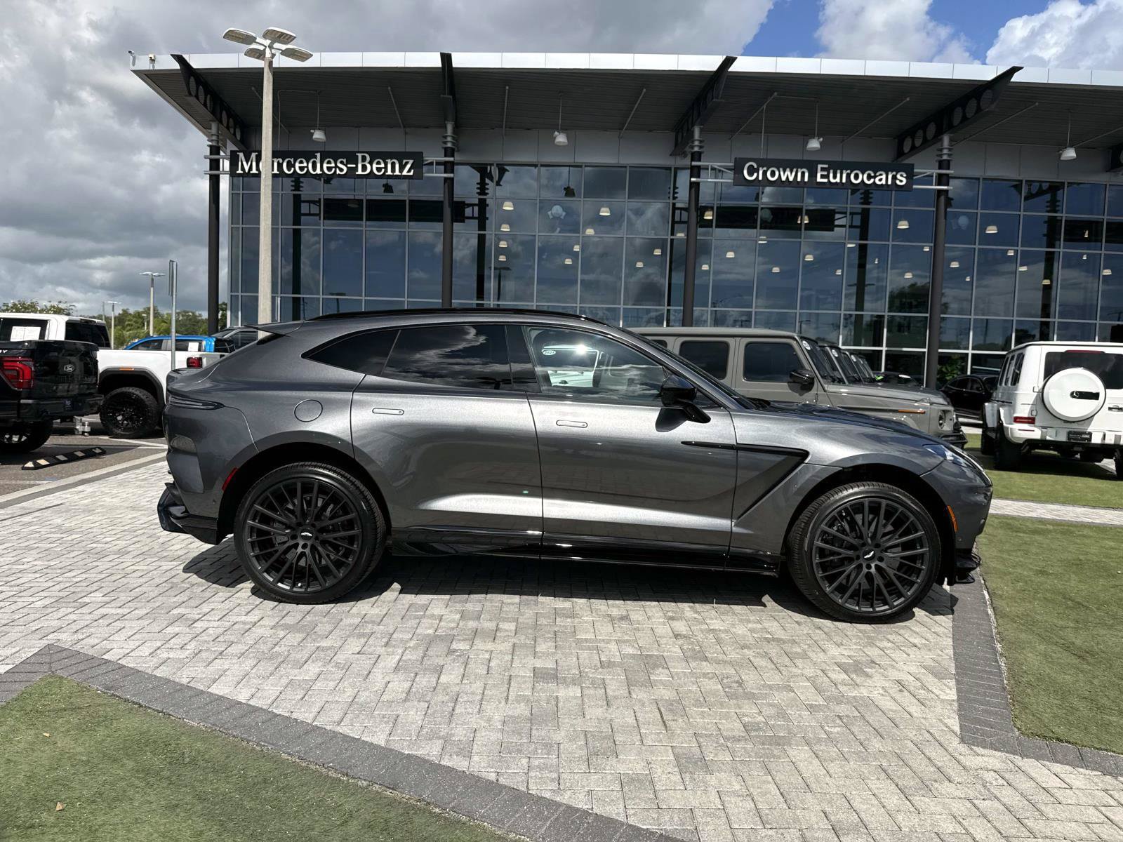 Used 2023 Aston Martin DBX 707 AWD/4WD image 6