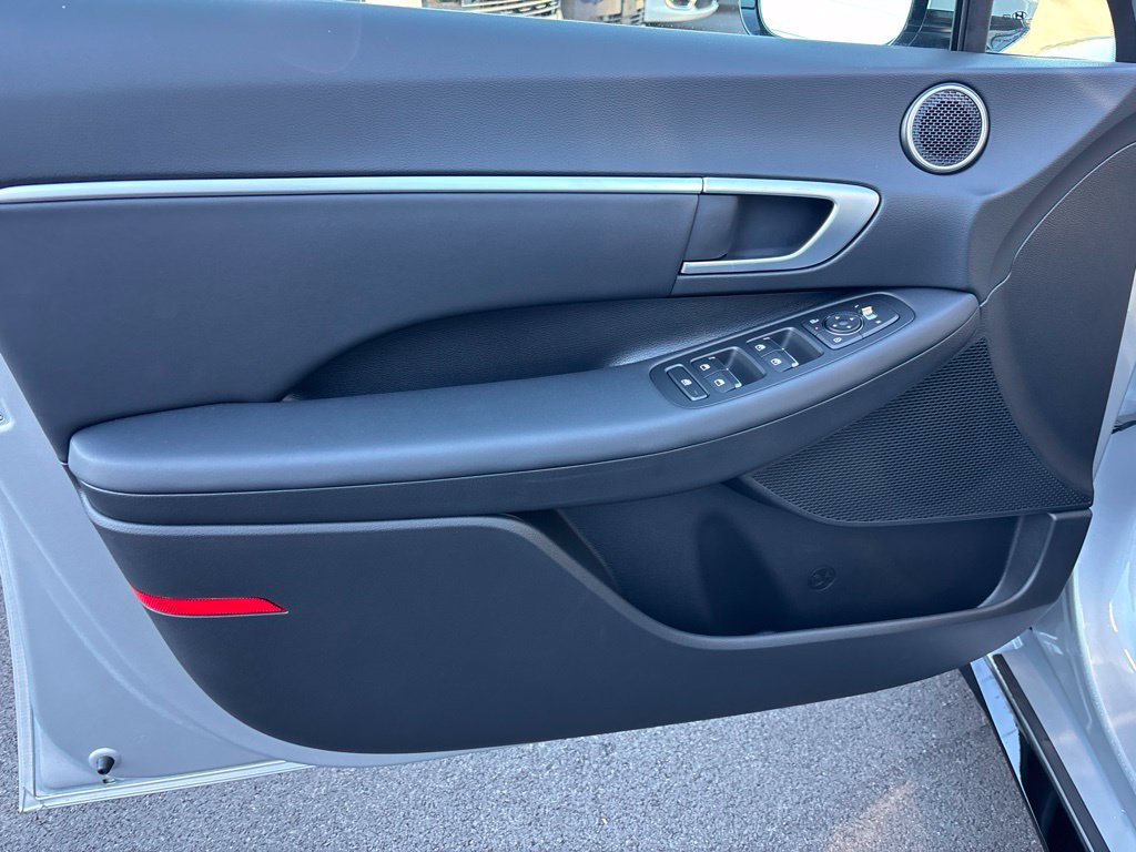 New 2026 Hyundai Sonata SEL FWD image 16