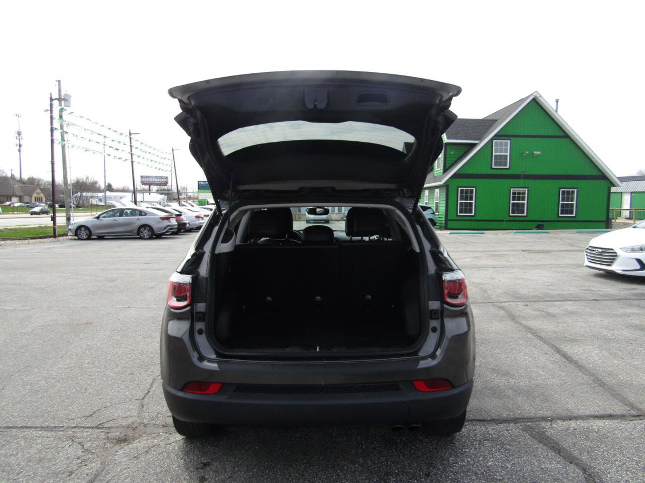 Used 2018 Jeep Compass Altitude w/ Popular Equipment Group image 19