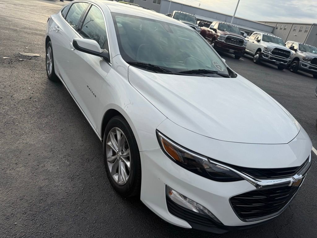 Used 2022 Chevrolet Malibu LT image 3