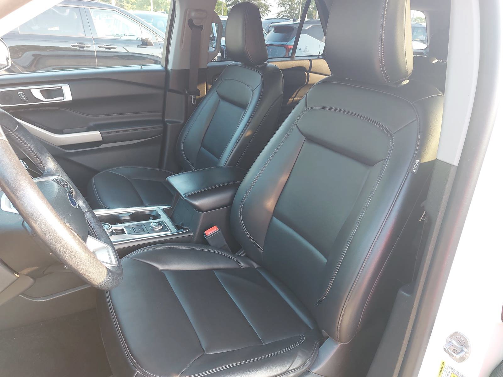 Used 2023 Ford Explorer XLT w/ Equipment Group 202A AWD/4WD image 16