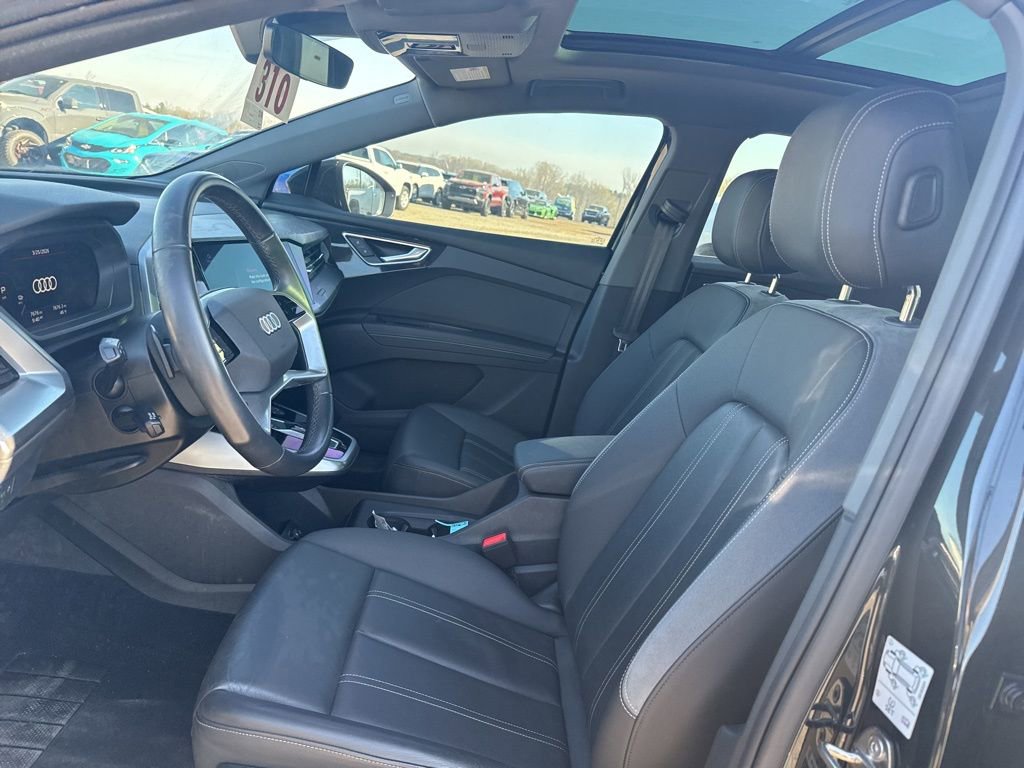 Used 2023 Audi Q4 e-tron Premium Plus w/ Premium Plus image 5
