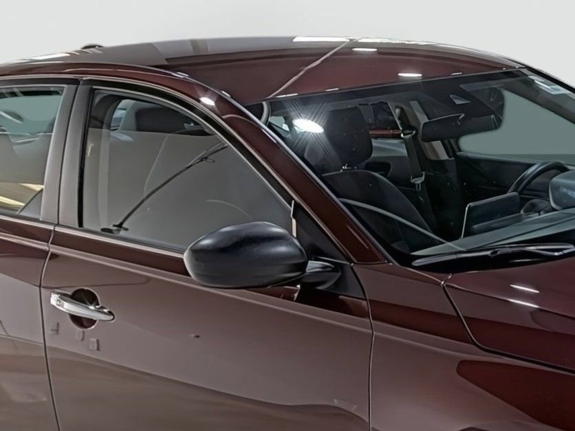 Used 2024 Nissan Altima 2.5 SV image 15