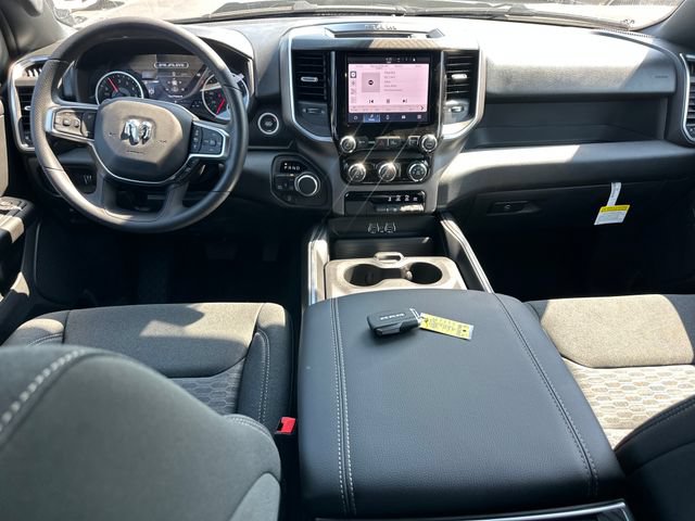 New 2026 RAM 1500 Express AWD/4WD image 16