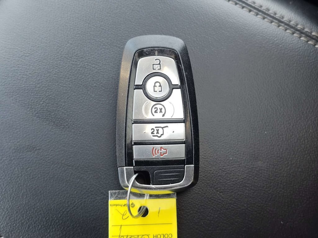 Used 2023 Ford Explorer Limited w/ Limited Technology Package RWD image 32