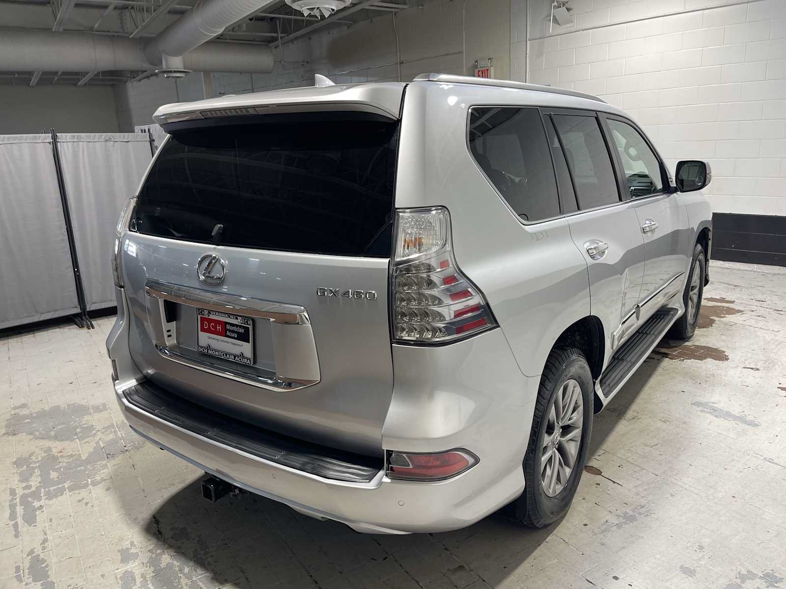 Used 2017 Lexus GX 460 Luxury w/ Preferred Accessory Package AWD/4WD image 26