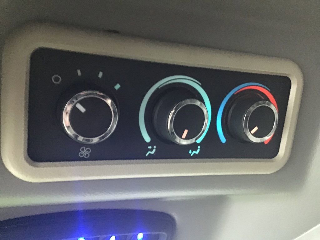 Used 2020 Chevrolet Express 2500 w/ Enhanced Convenience Package image 38