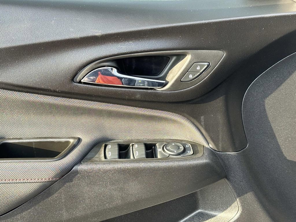 Used 2023 Chevrolet Equinox RS w/ RS Leather Package image 19