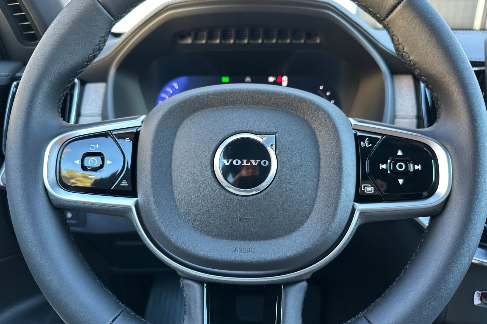 New 2026 Volvo XC90 T8 Plus image 22