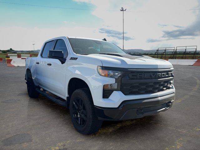 Used 2026 Chevrolet Silverado 1500 Custom Trail Boss w/ Turbomax Blackout Package AWD/4WD image 2